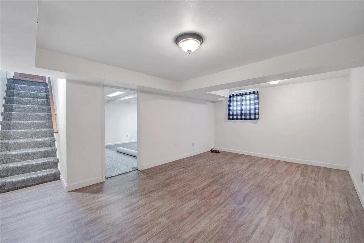 2241 Byrd AVE NE - Photo 20