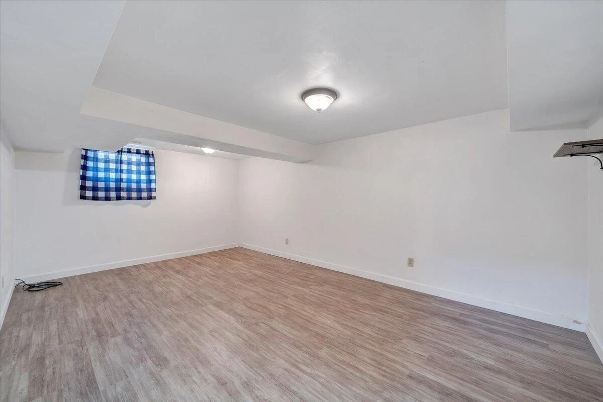 2241 Byrd AVE NE - Photo 21