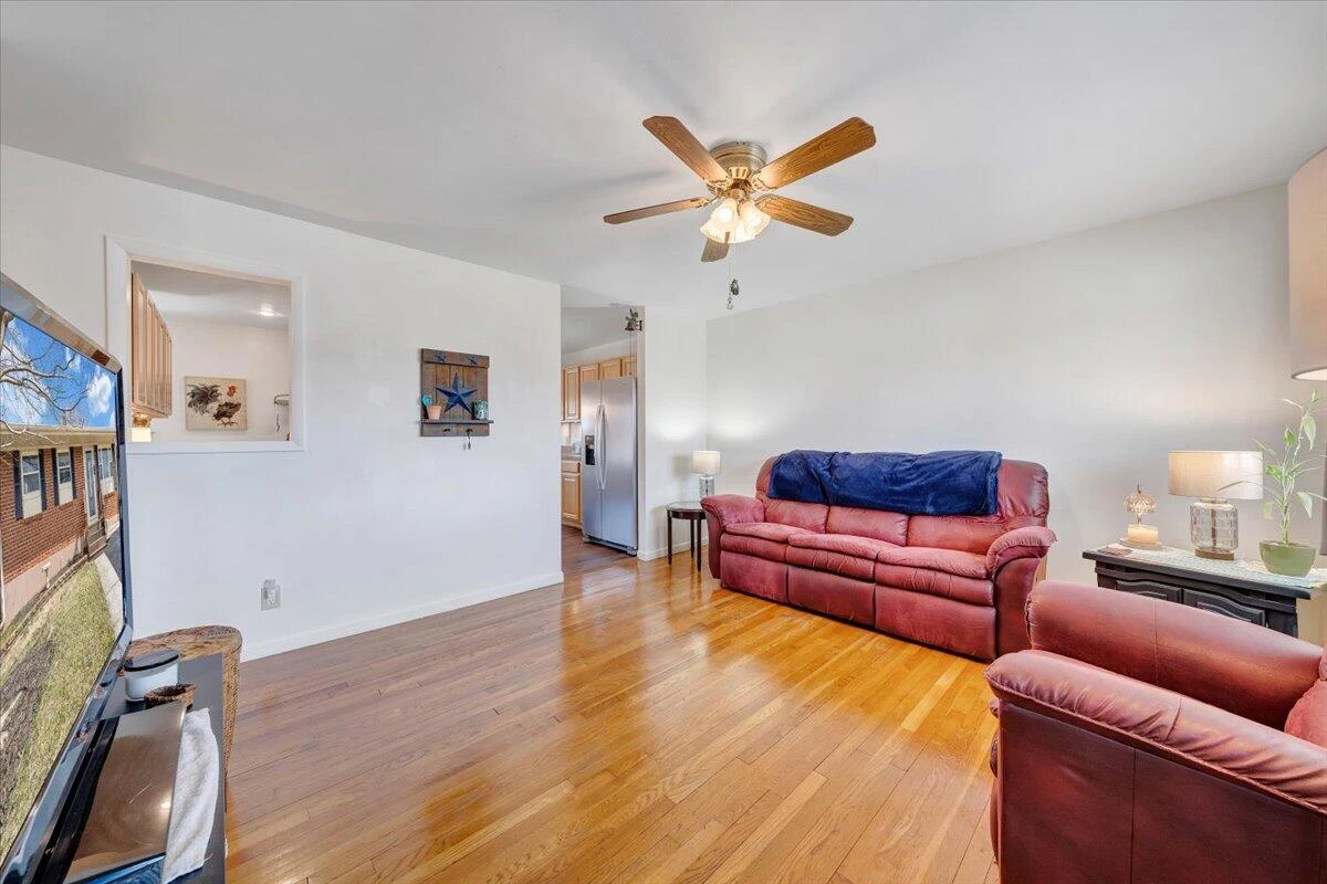 2241 Byrd AVE NE - Photo 7