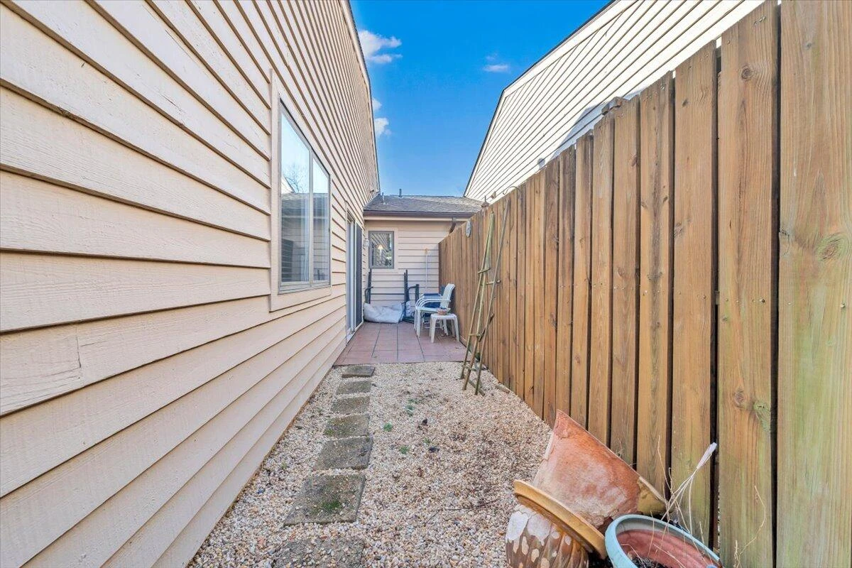 438 Windward DR - Photo 11