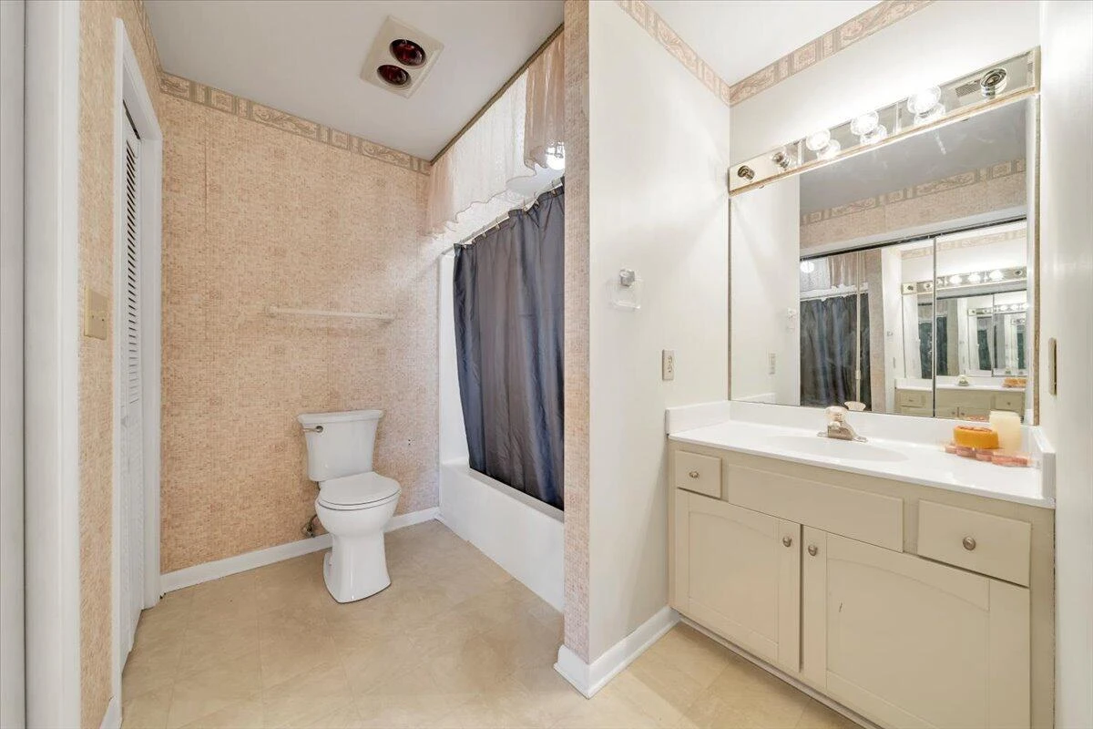 438 Windward DR - Photo 22