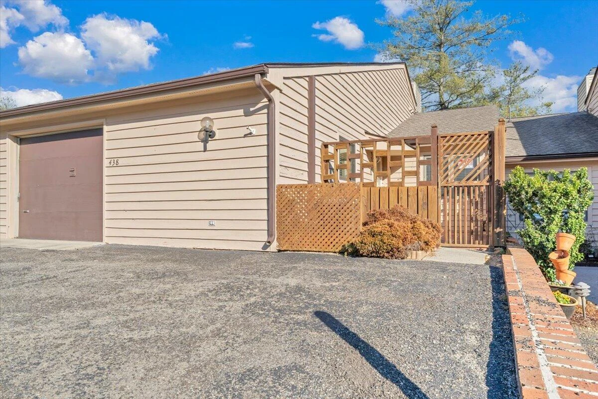 438 Windward DR - Photo 35