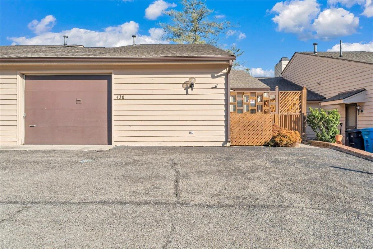 438 Windward DR - Photo 36