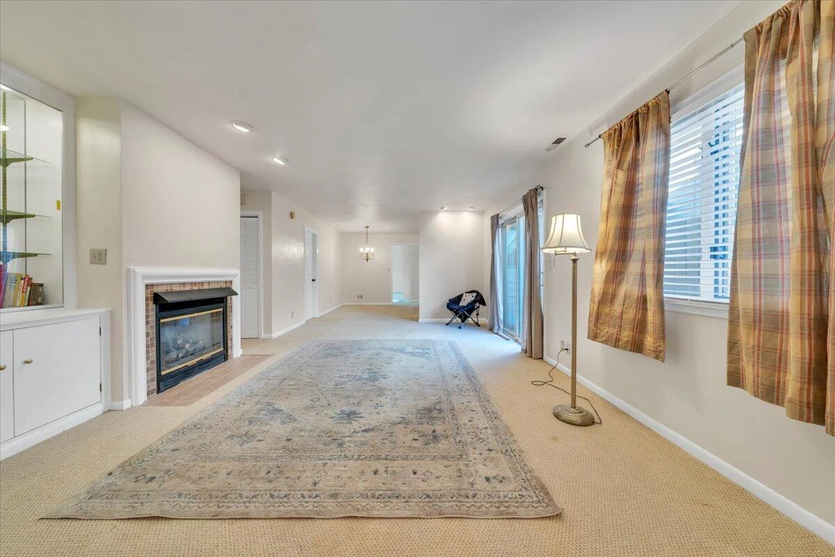 438 Windward DR - Photo 6