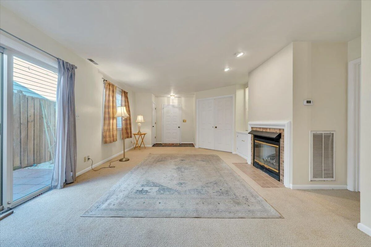 438 Windward DR - Photo 9