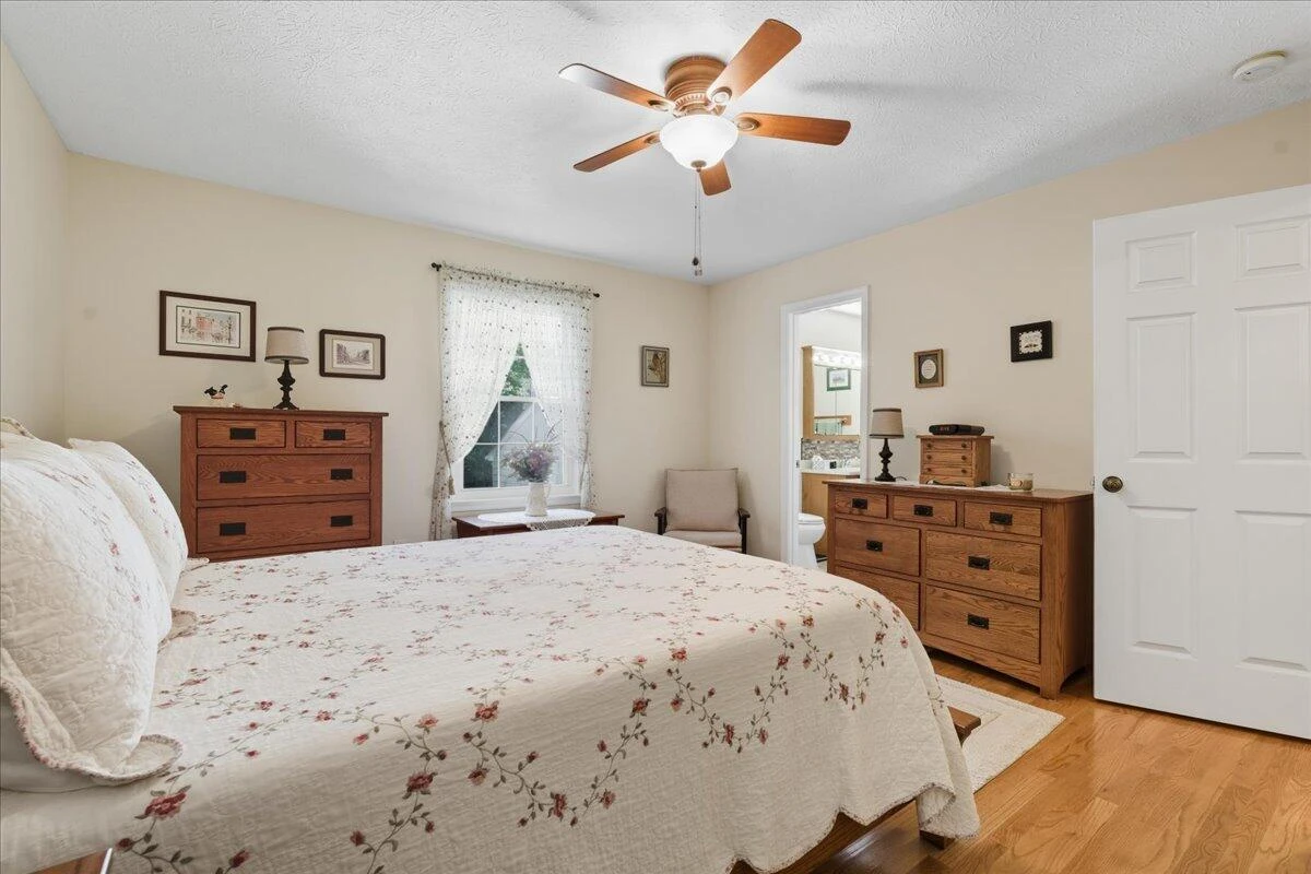 2121 Sunburst RD - Photo 15