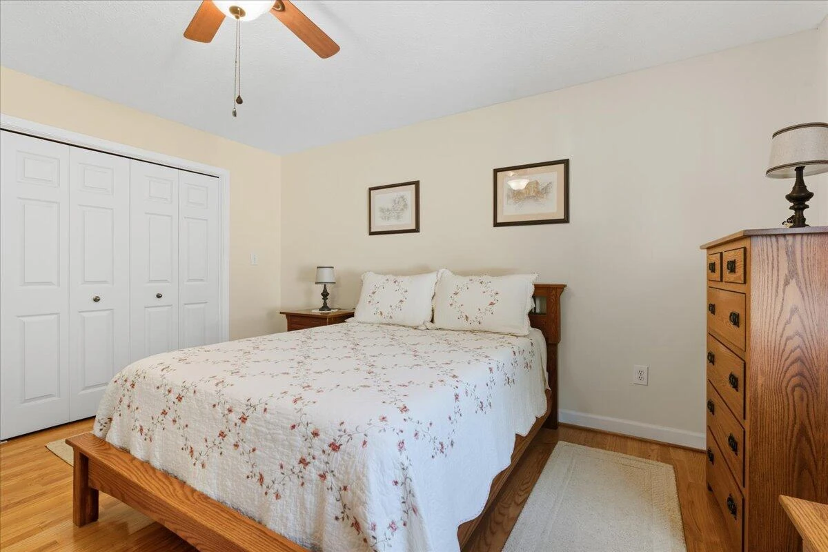 2121 Sunburst RD - Photo 16