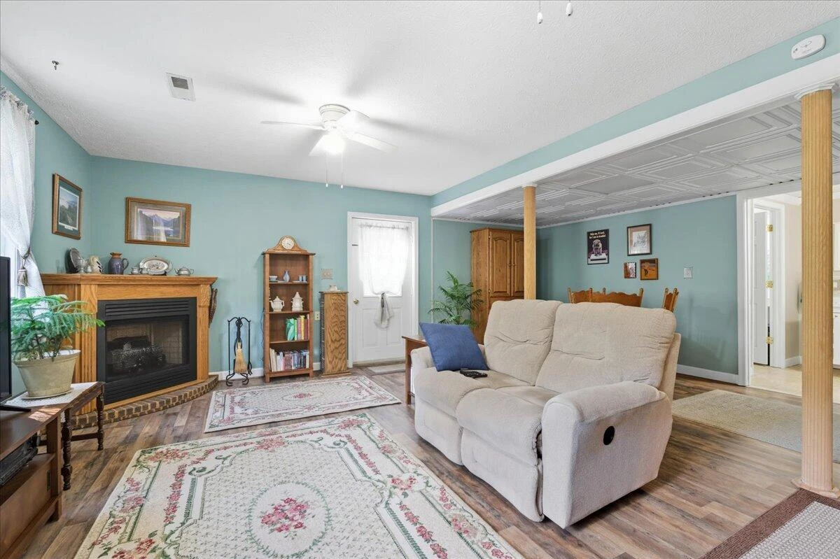 2121 Sunburst RD - Photo 28