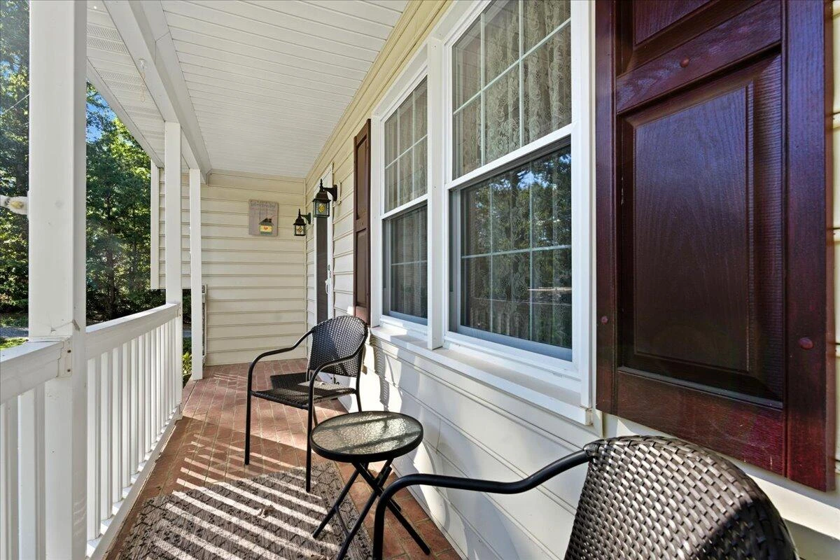 2121 Sunburst RD - Photo 4