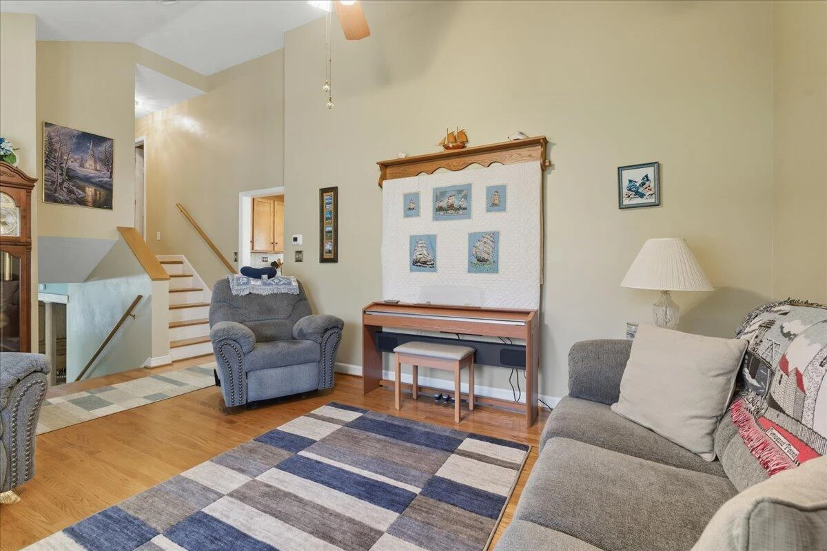 2121 Sunburst RD - Photo 7