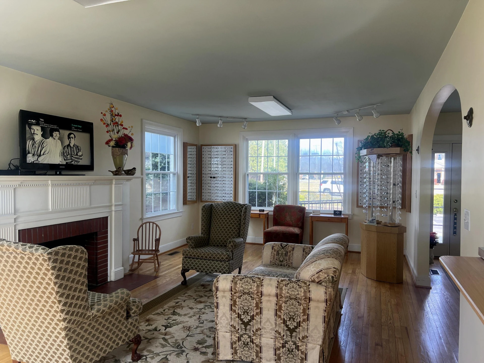 904 Apperson DR - Photo 5