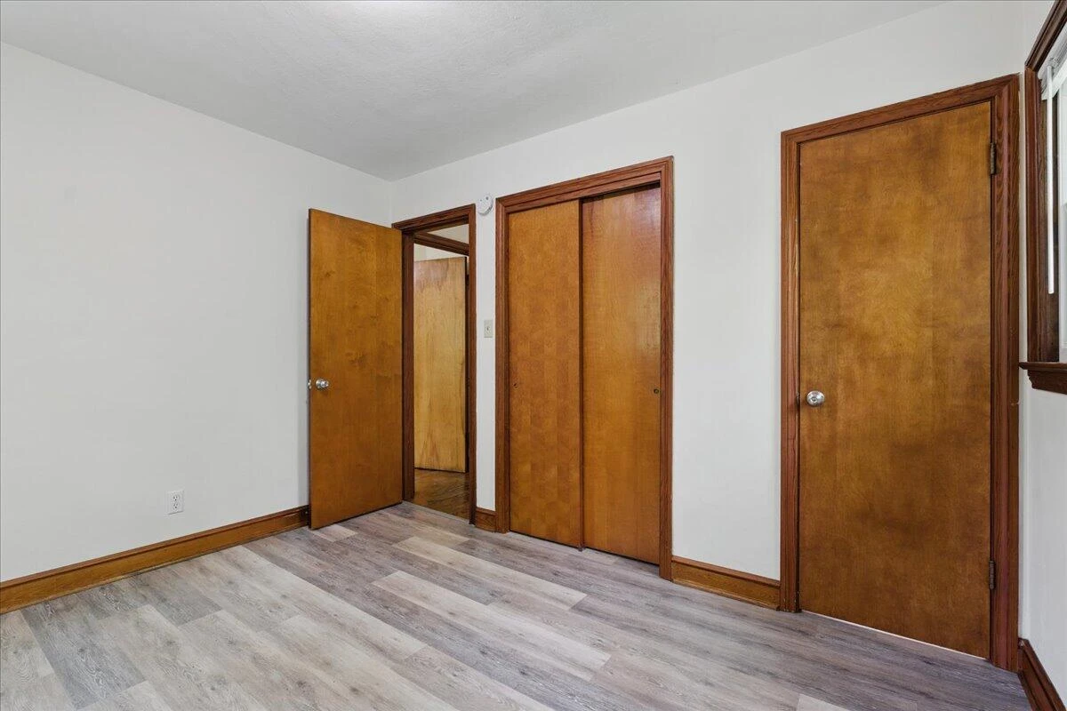 66 Adrian ST - Photo 11