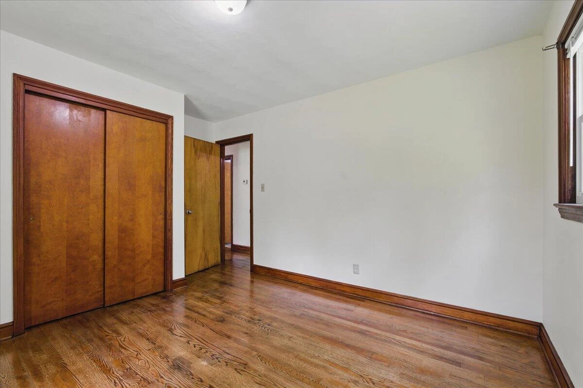 66 Adrian ST - Photo 14