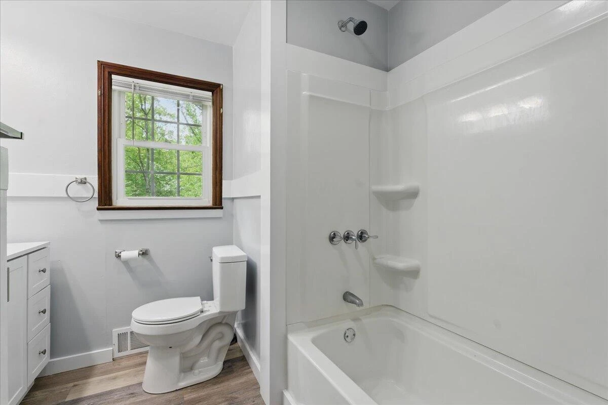 66 Adrian ST - Photo 15
