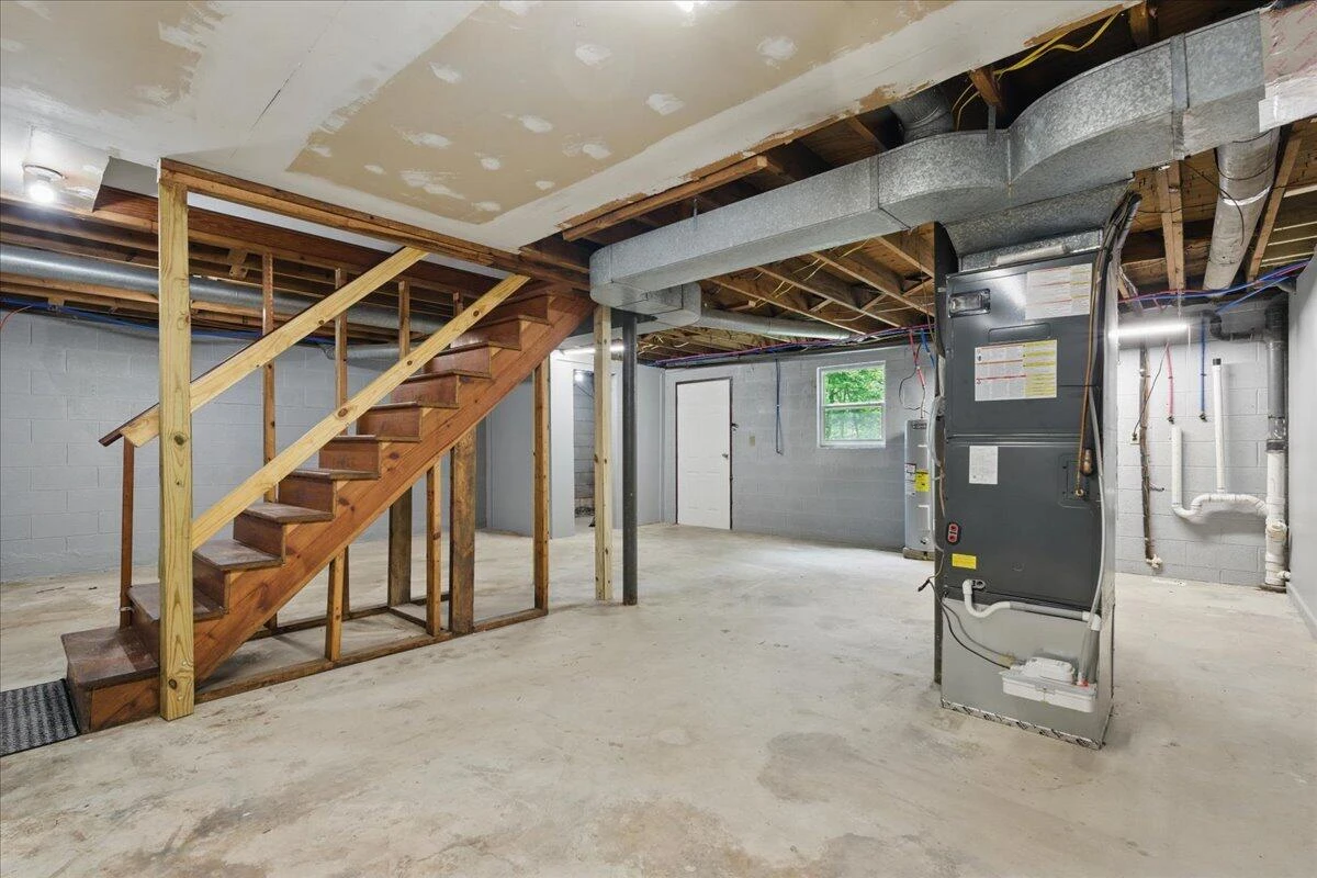 66 Adrian ST - Photo 20