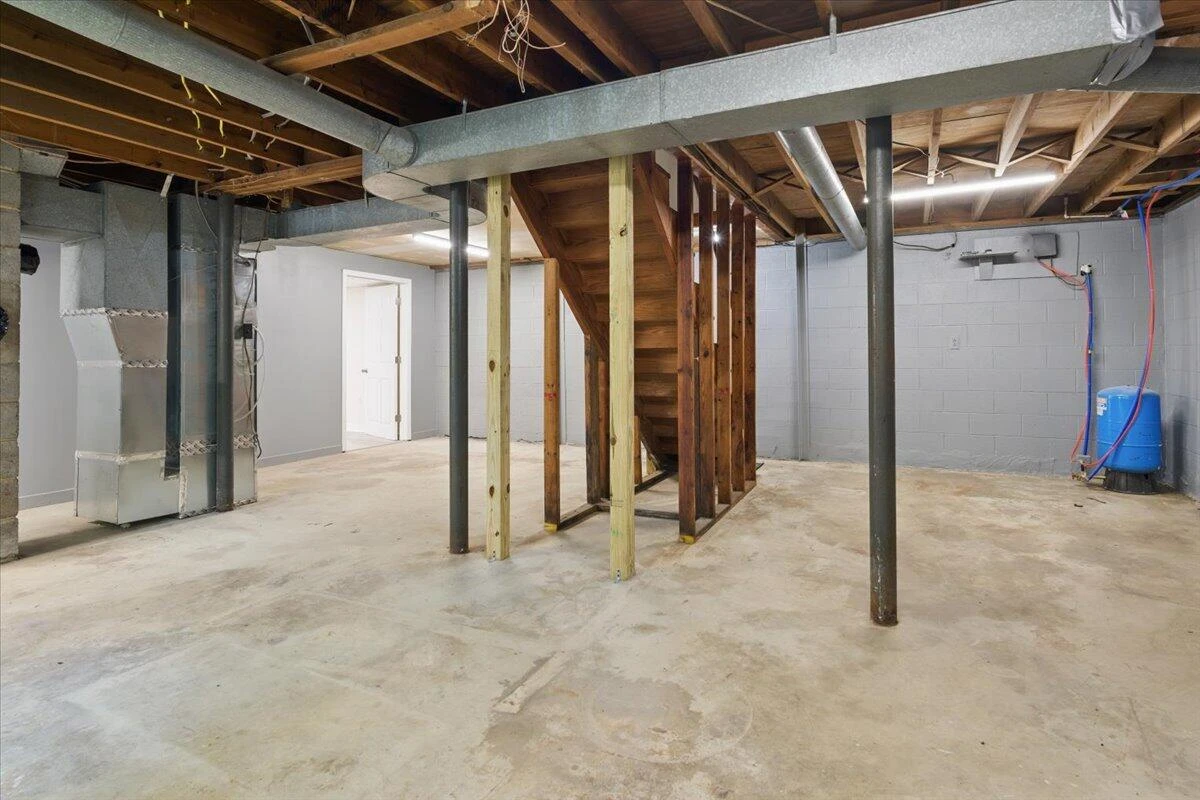66 Adrian ST - Photo 21