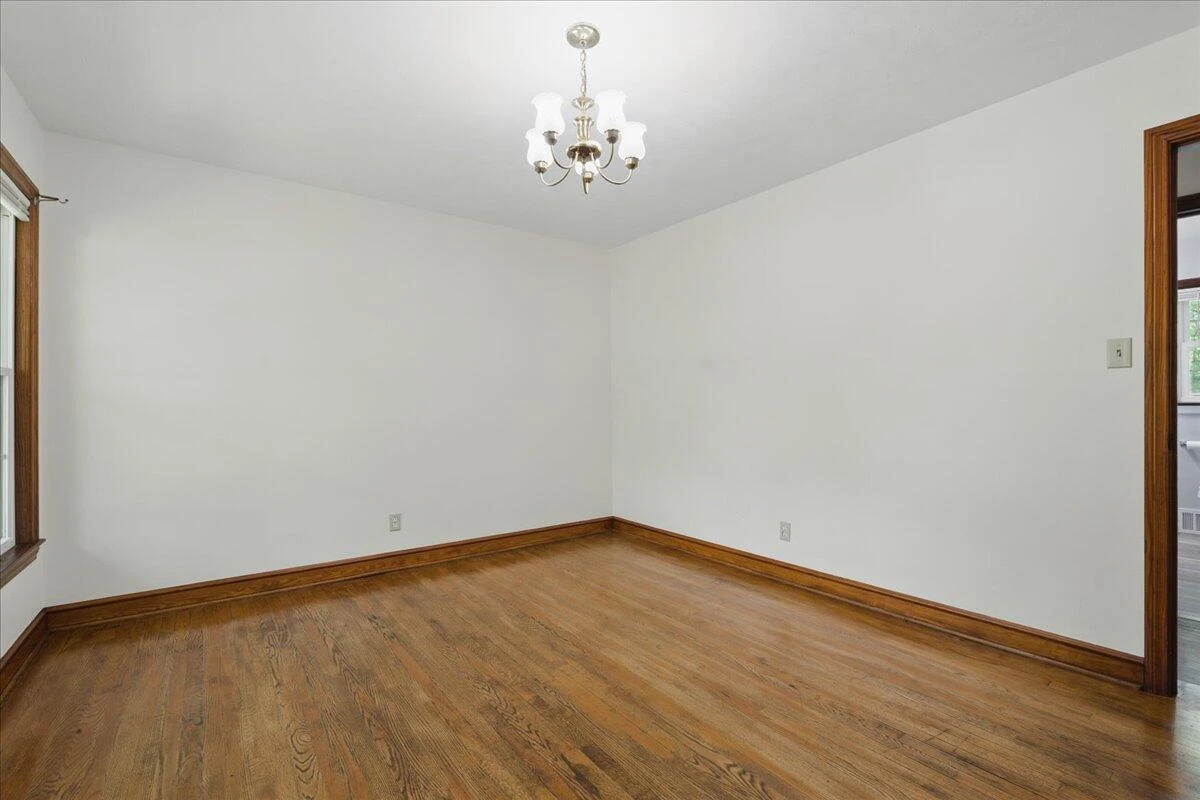 66 Adrian ST - Photo 6