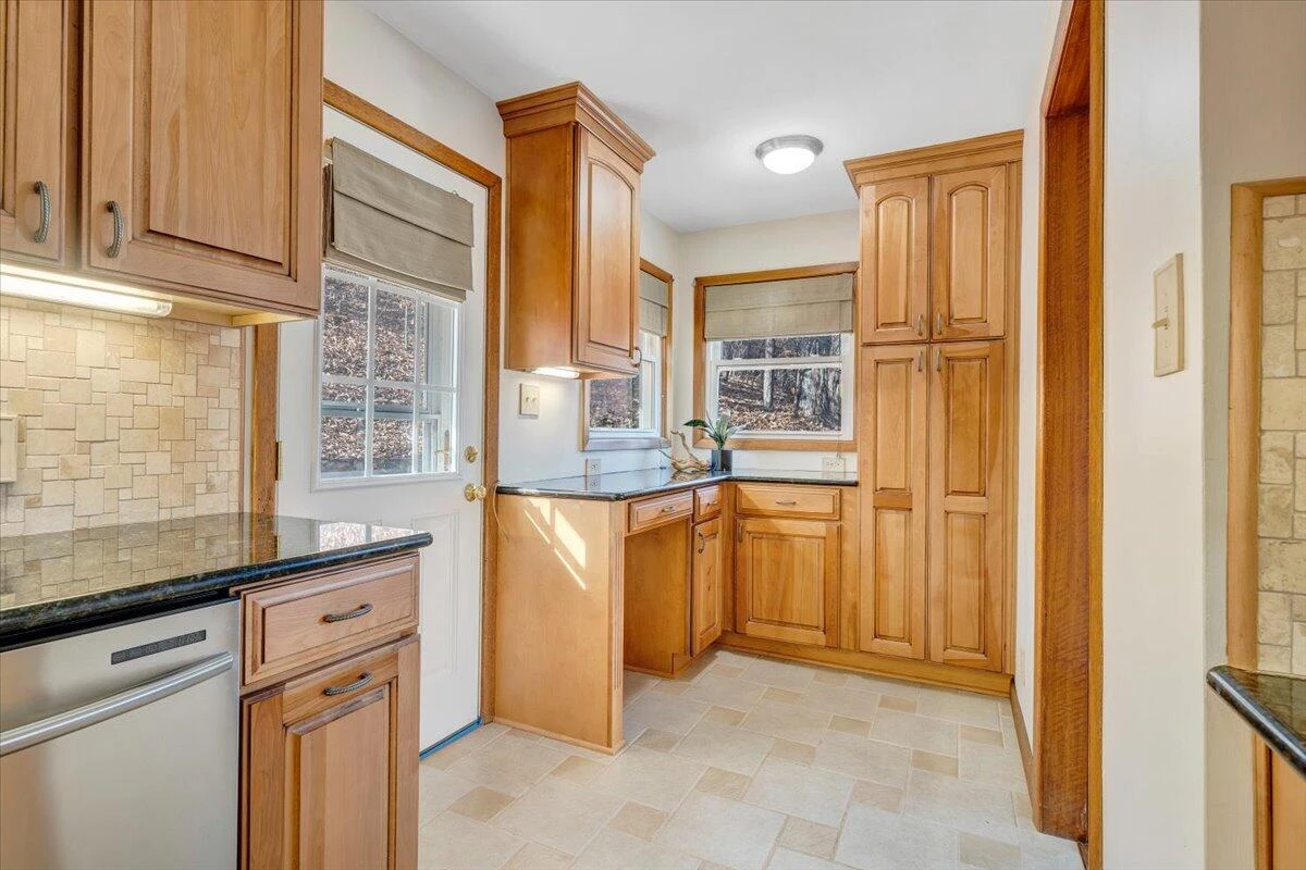 4151 Givens RD - Photo 21