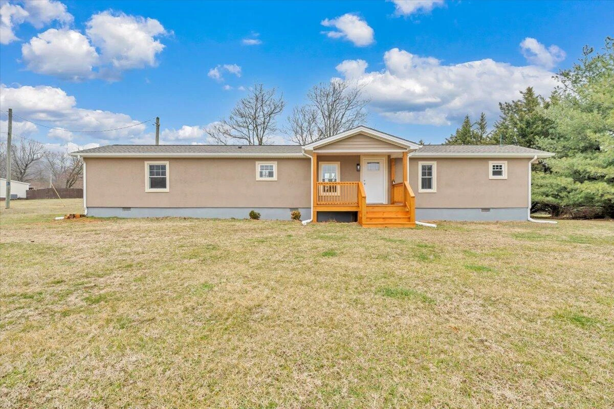 108 Rolling Meadow DR