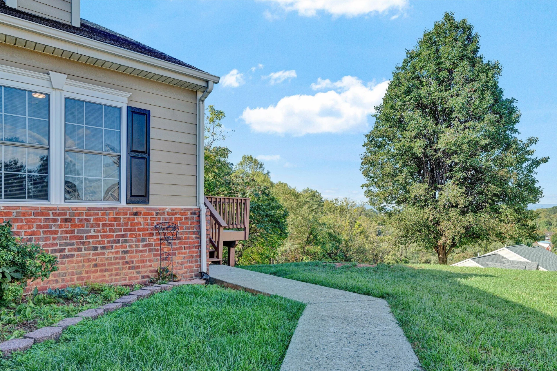 3827 Alexandra CT - Photo 5