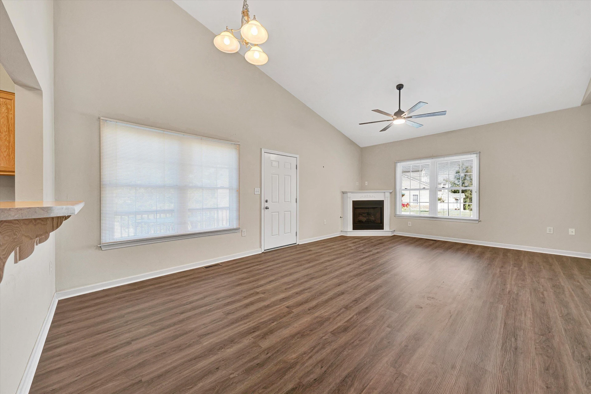 3827 Alexandra CT - Photo 9