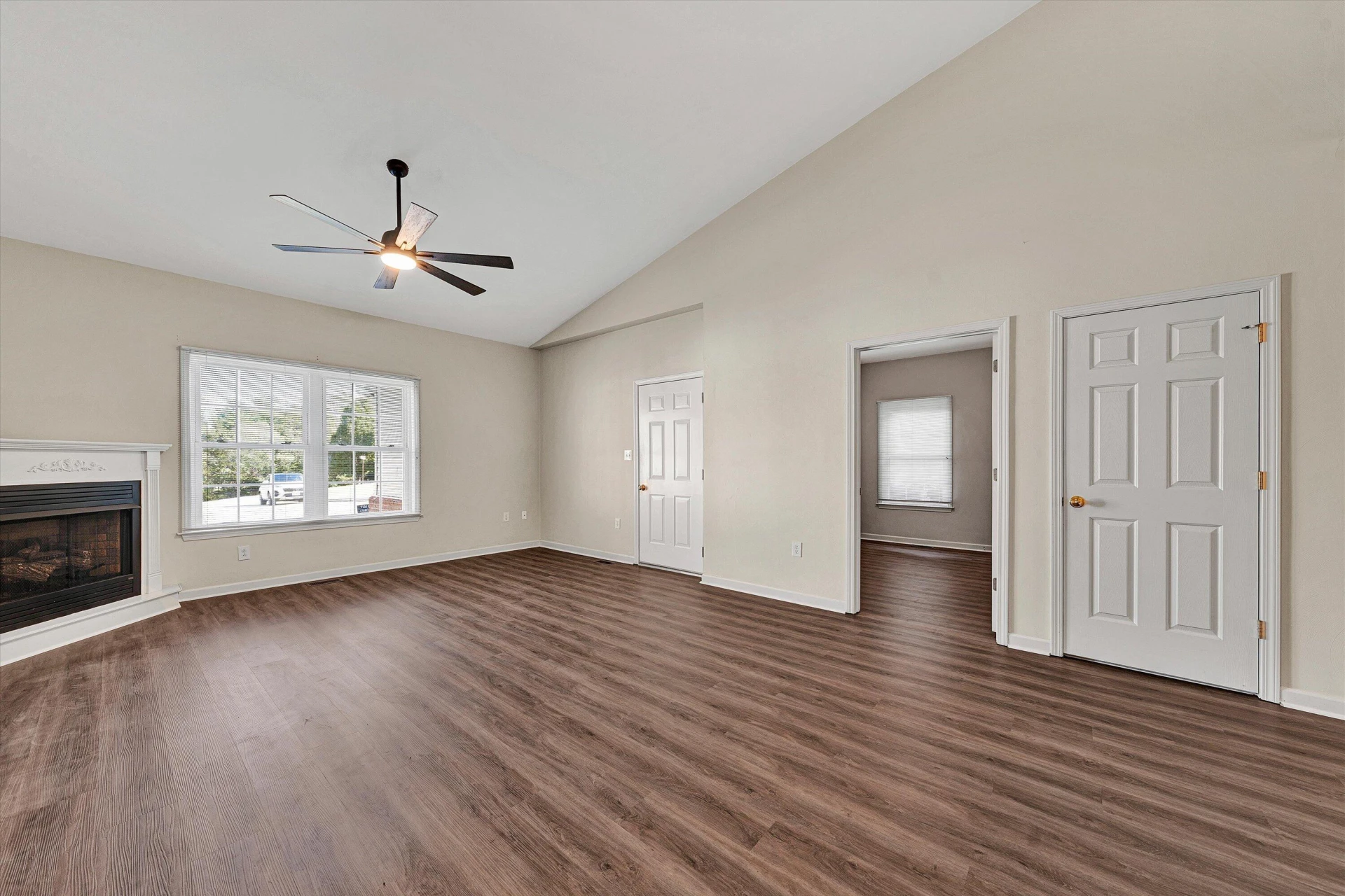 3827 Alexandra CT - Photo 14