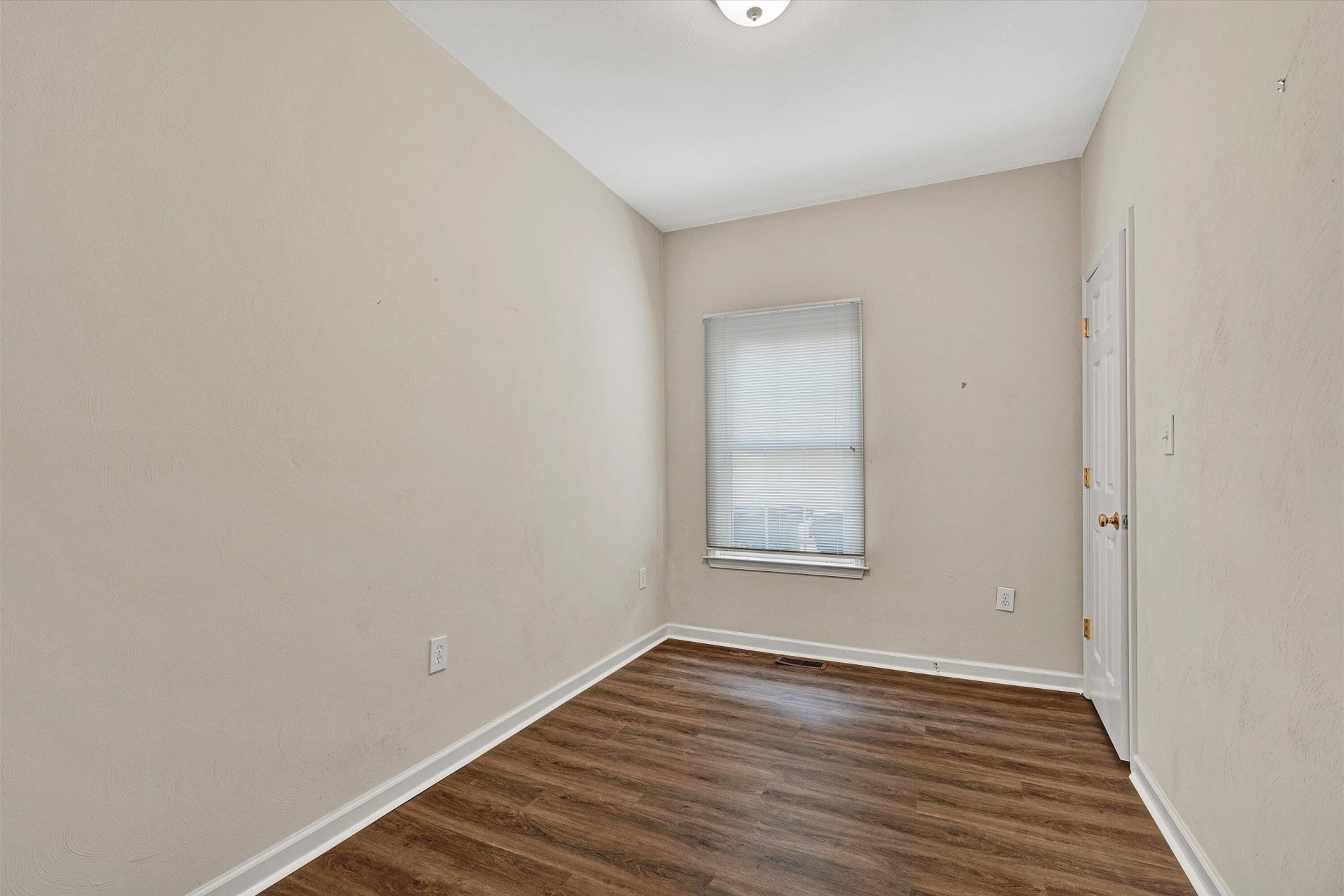 3827 Alexandra CT - Photo 17