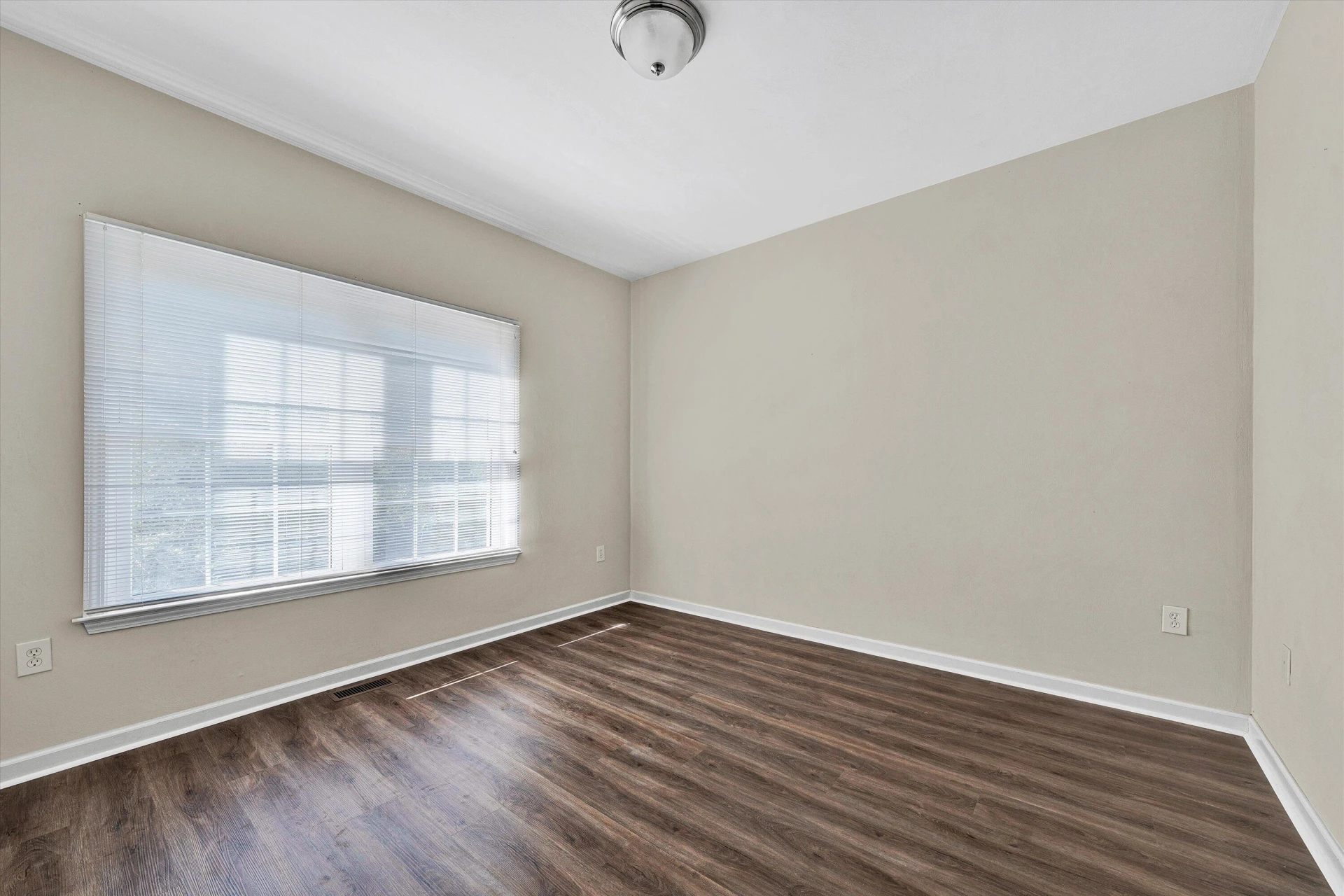 3827 Alexandra CT - Photo 19