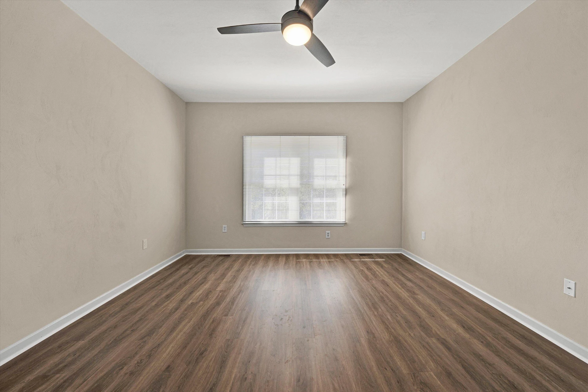 3827 Alexandra CT - Photo 22