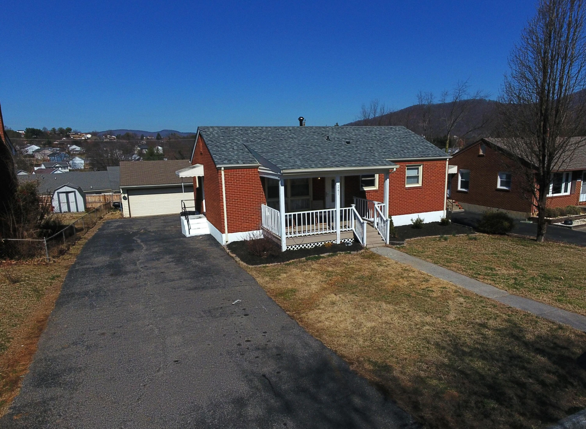 241 Lynn Haven CIR - Photo 2