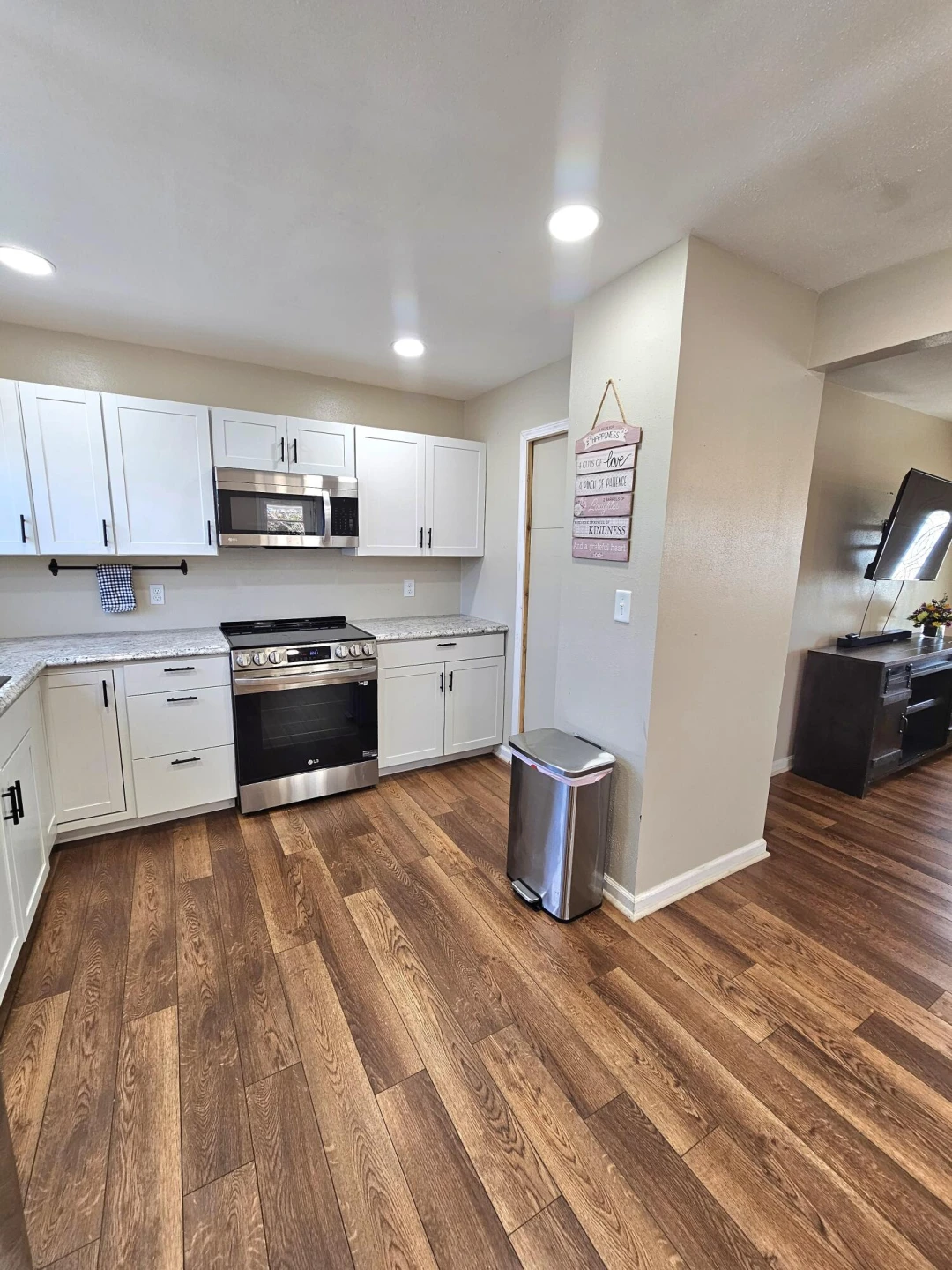 241 Lynn Haven CIR - Photo 9