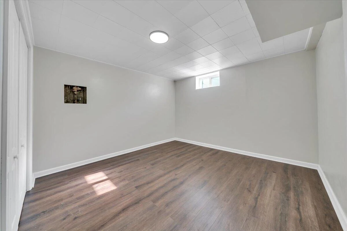 546 Stacie DR - Photo 26