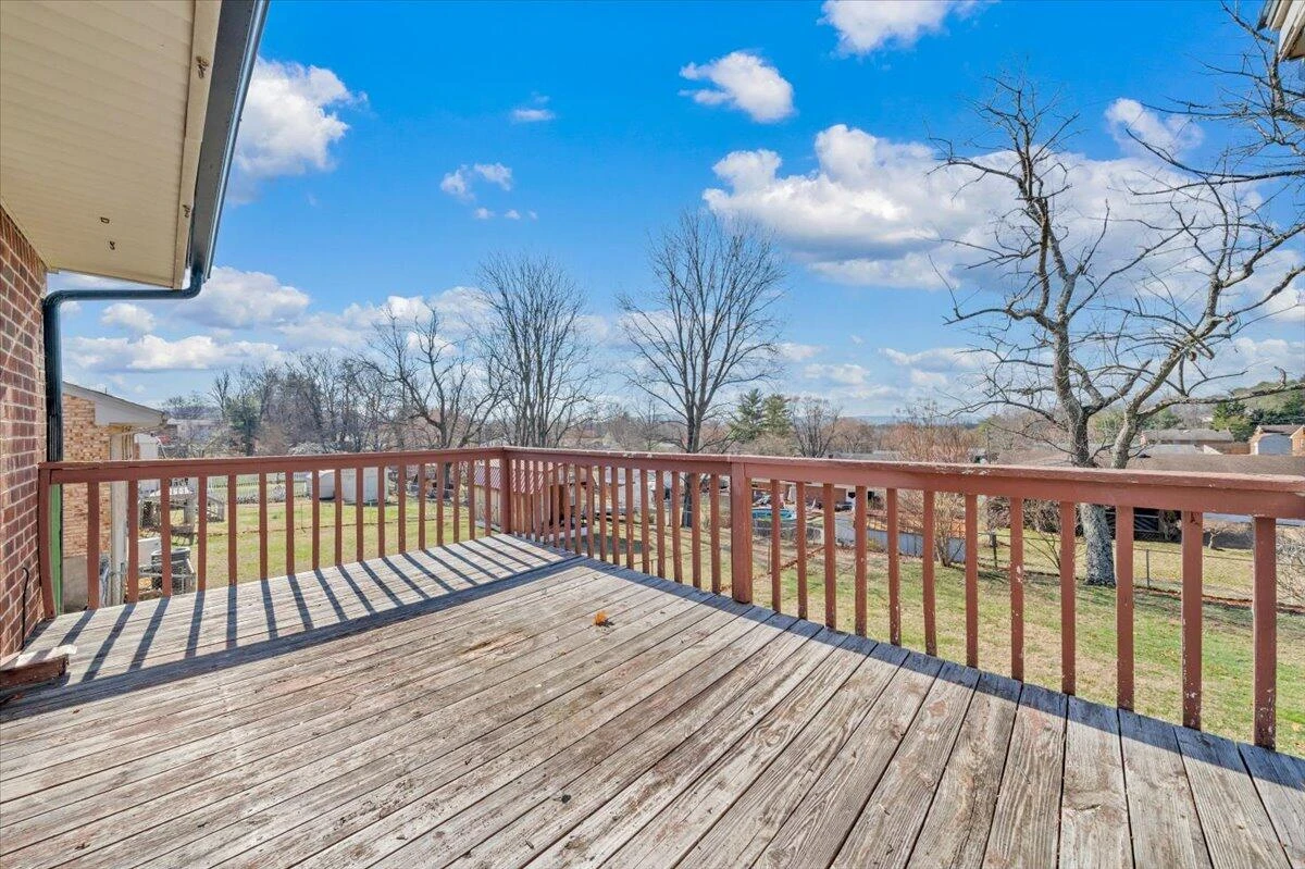 546 Stacie DR - Photo 33