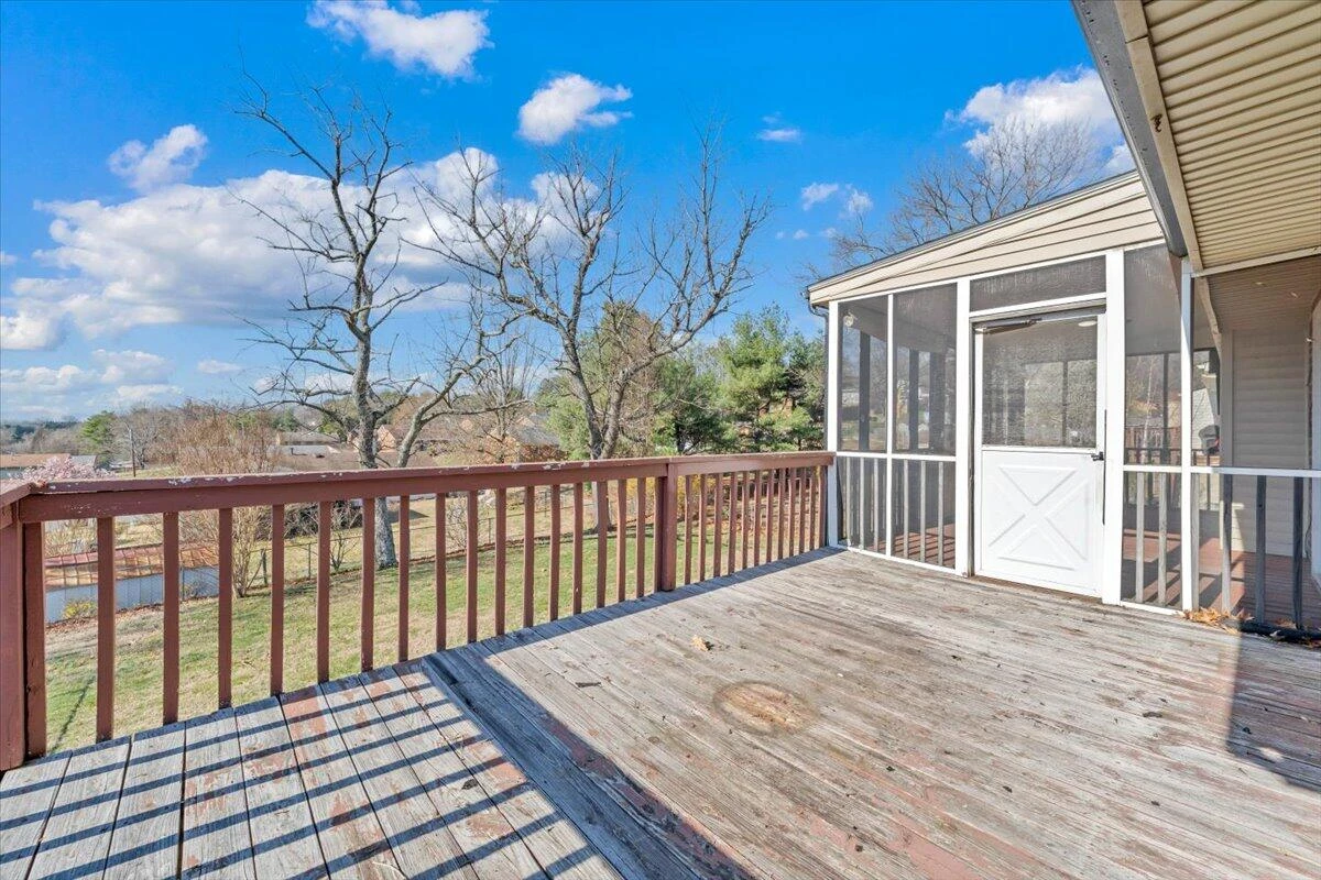 546 Stacie DR - Photo 34