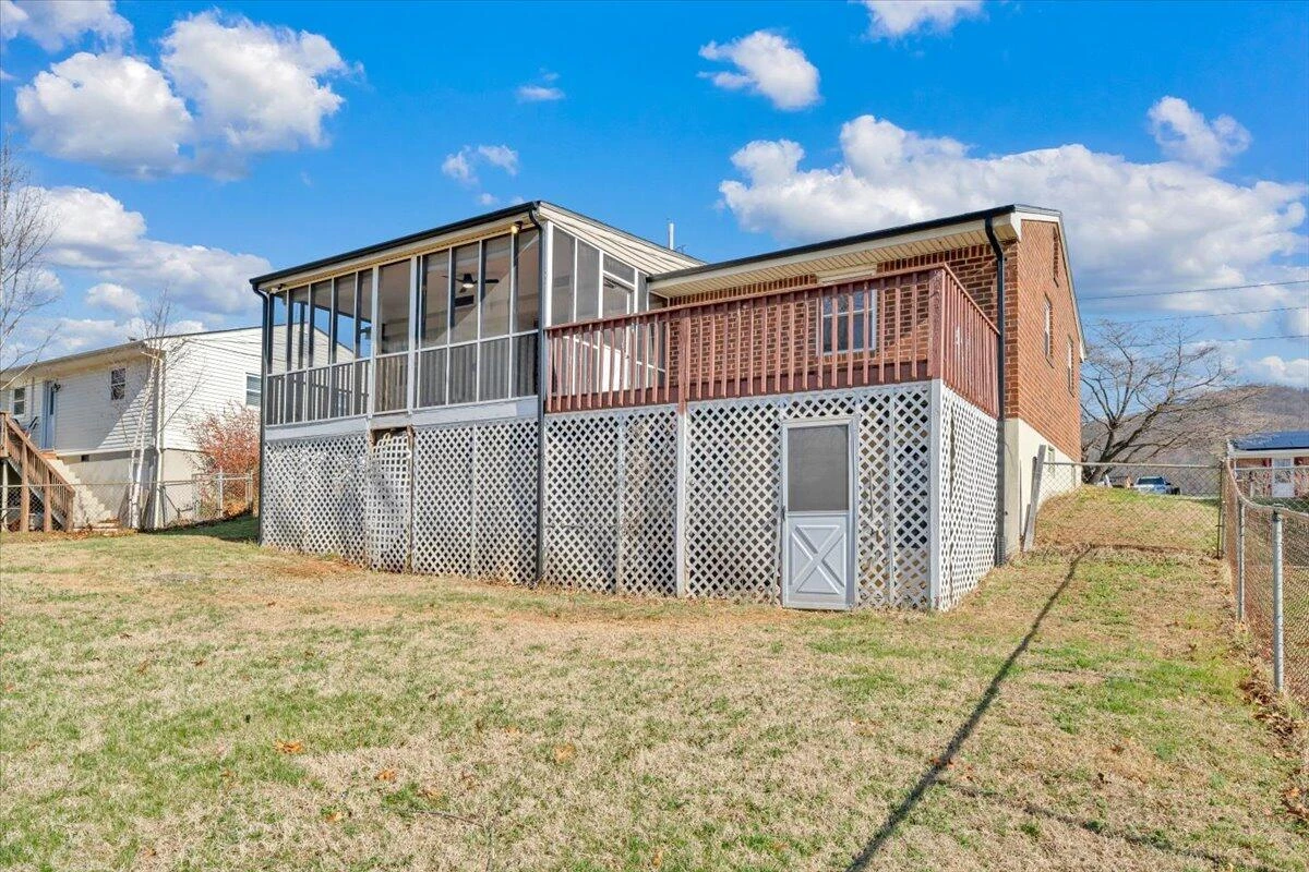 546 Stacie DR - Photo 39