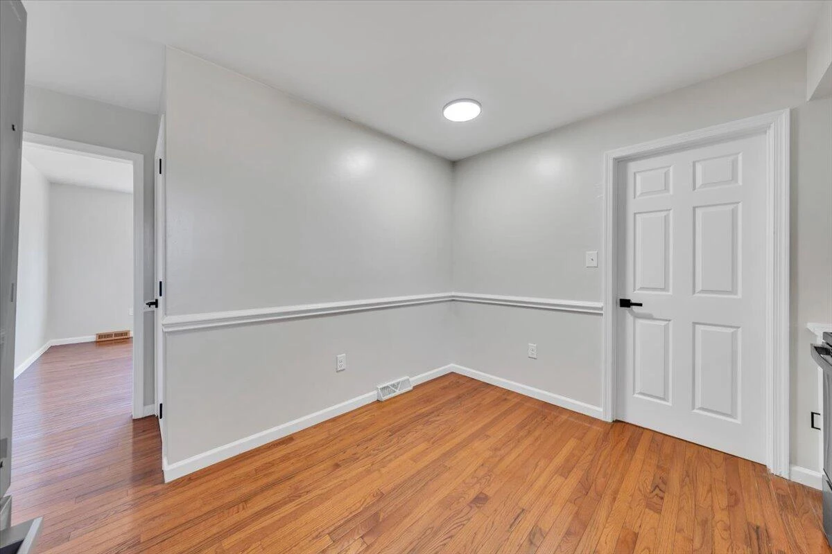 546 Stacie DR - Photo 9