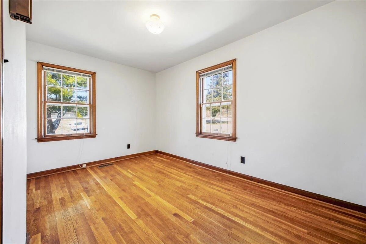 7937 Enon DR - Photo 18