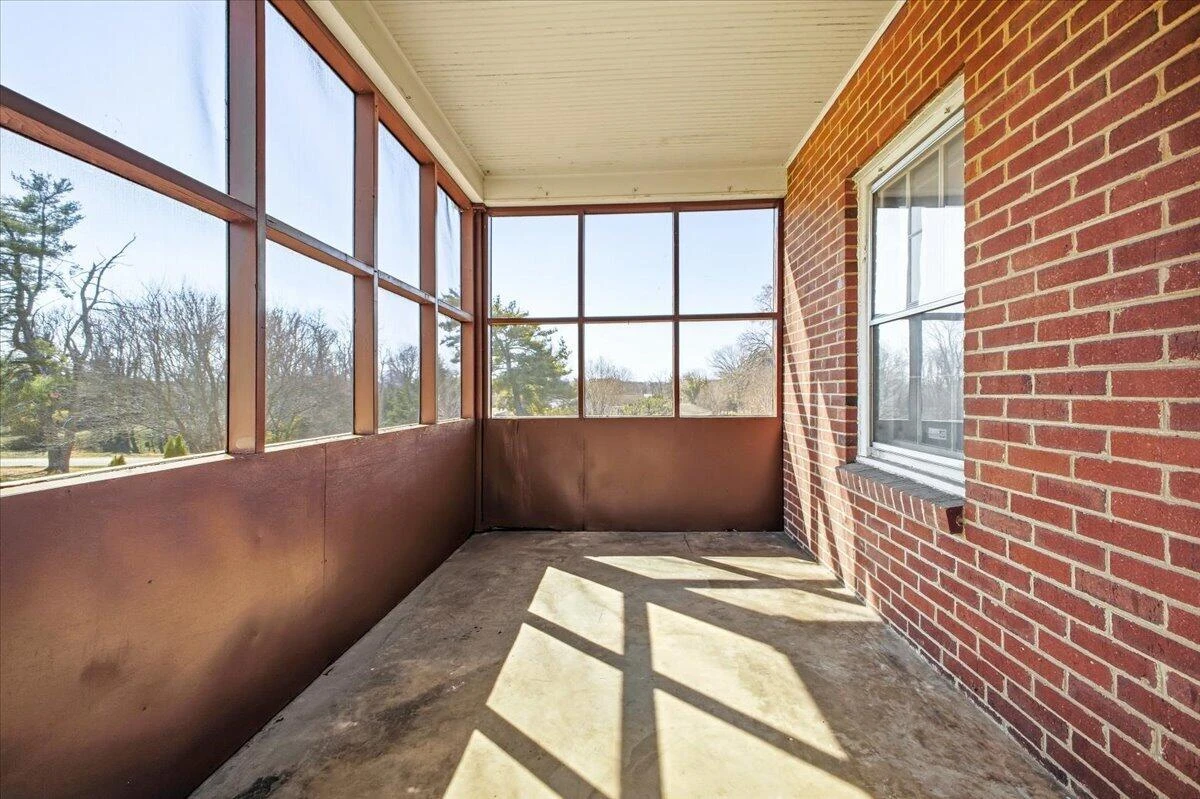 7937 Enon DR - Photo 8