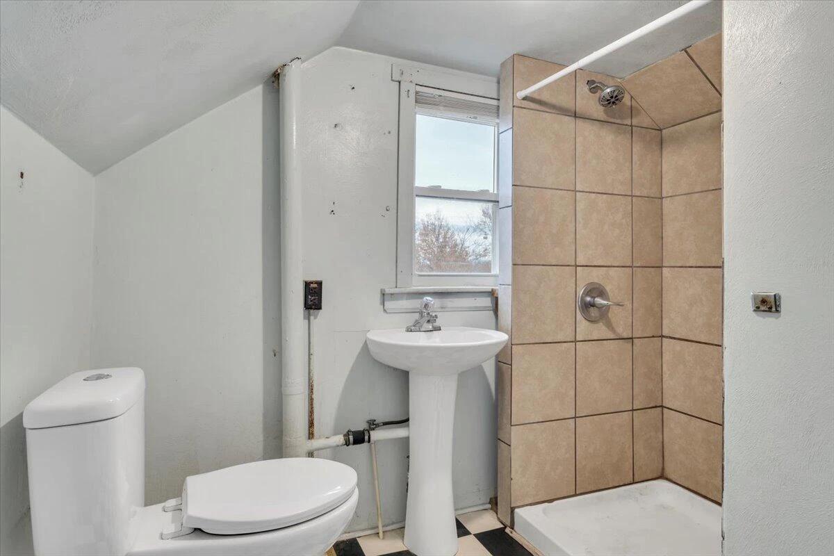 2810 Courtland RD NW - Photo 11