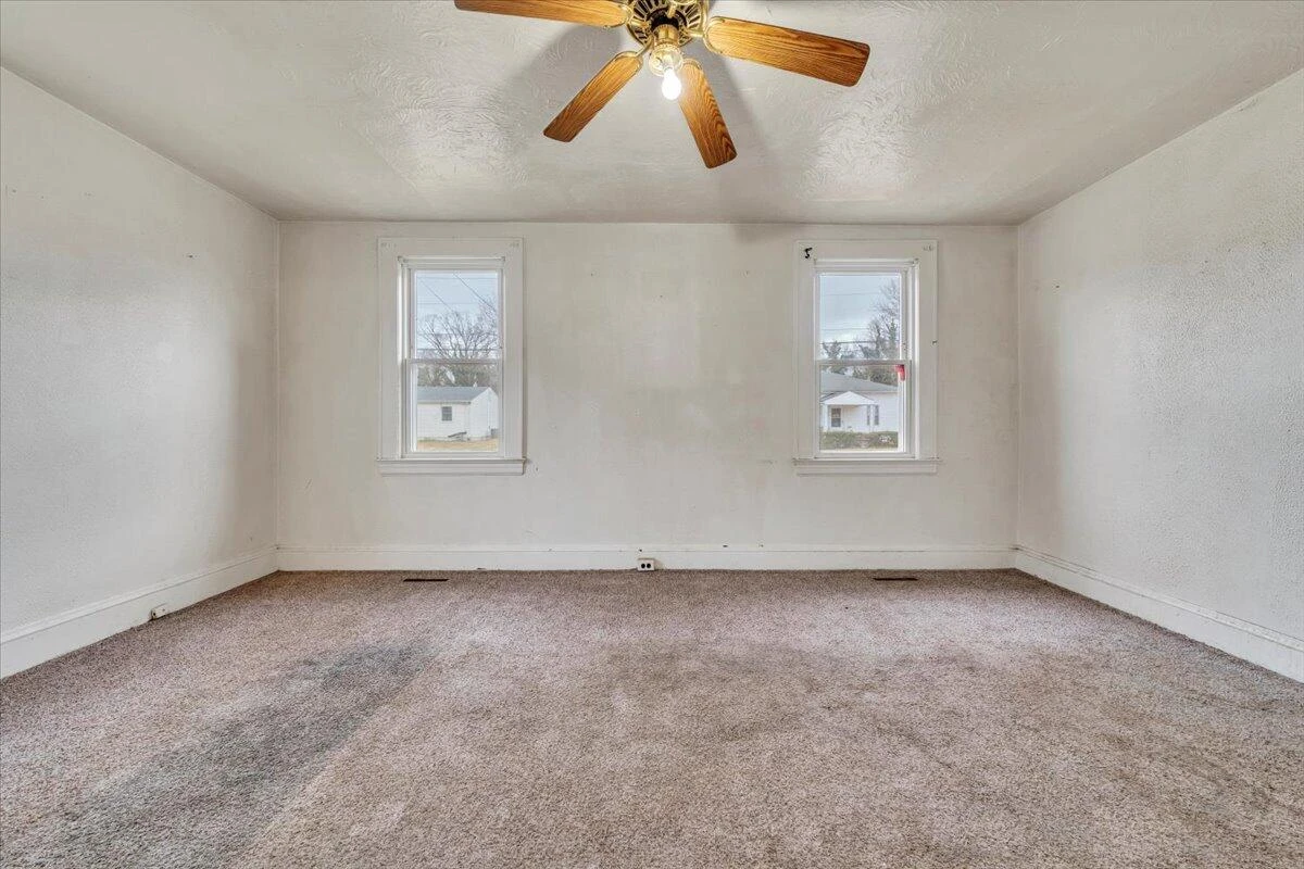 2810 Courtland RD NW - Photo 5