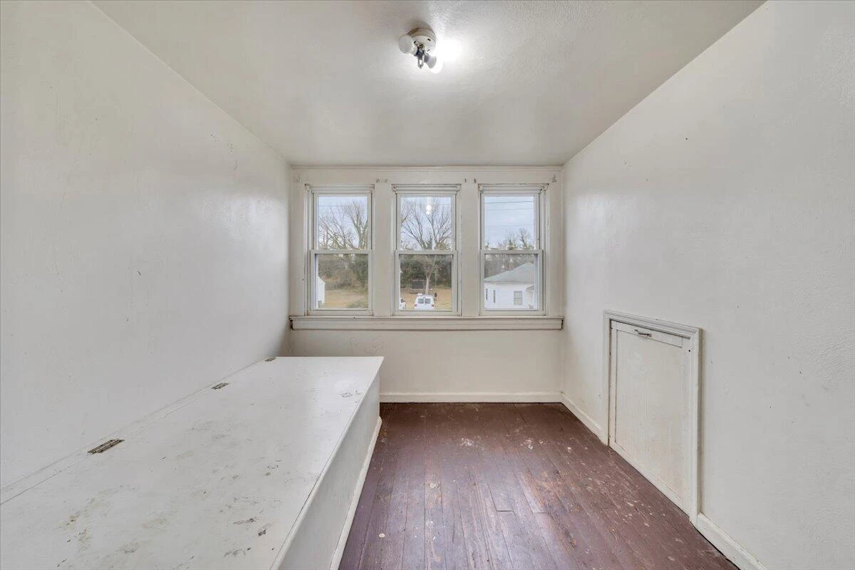 2810 Courtland RD NW - Photo 9