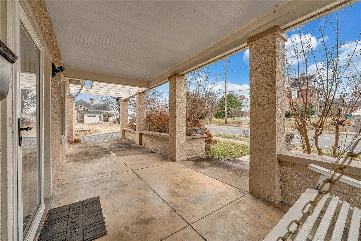 2117 Brandon AVE SW - Photo 16