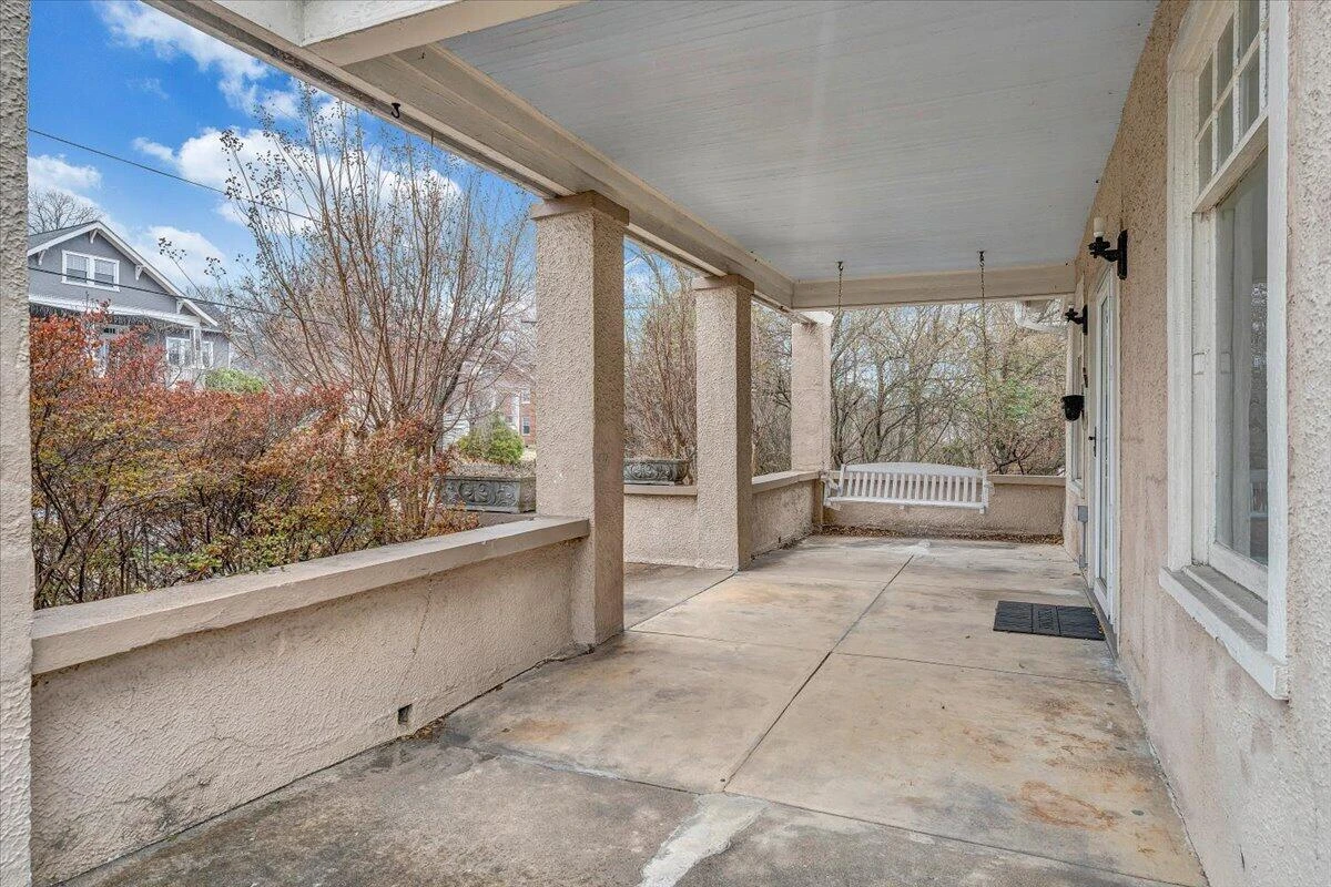 2117 Brandon AVE SW - Photo 17