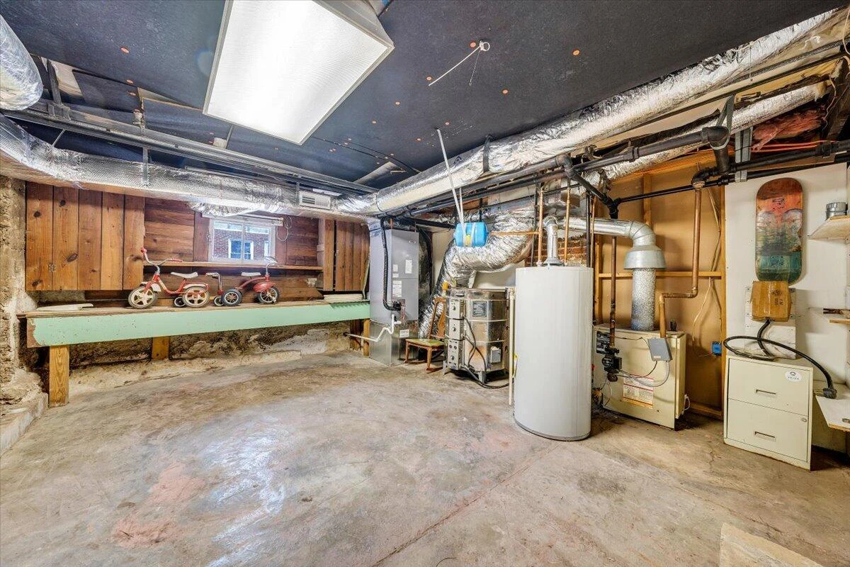 2117 Brandon AVE SW - Photo 47