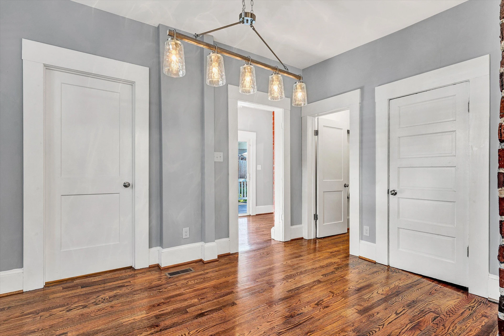 2031 Sherwood AVE SW - Photo 29