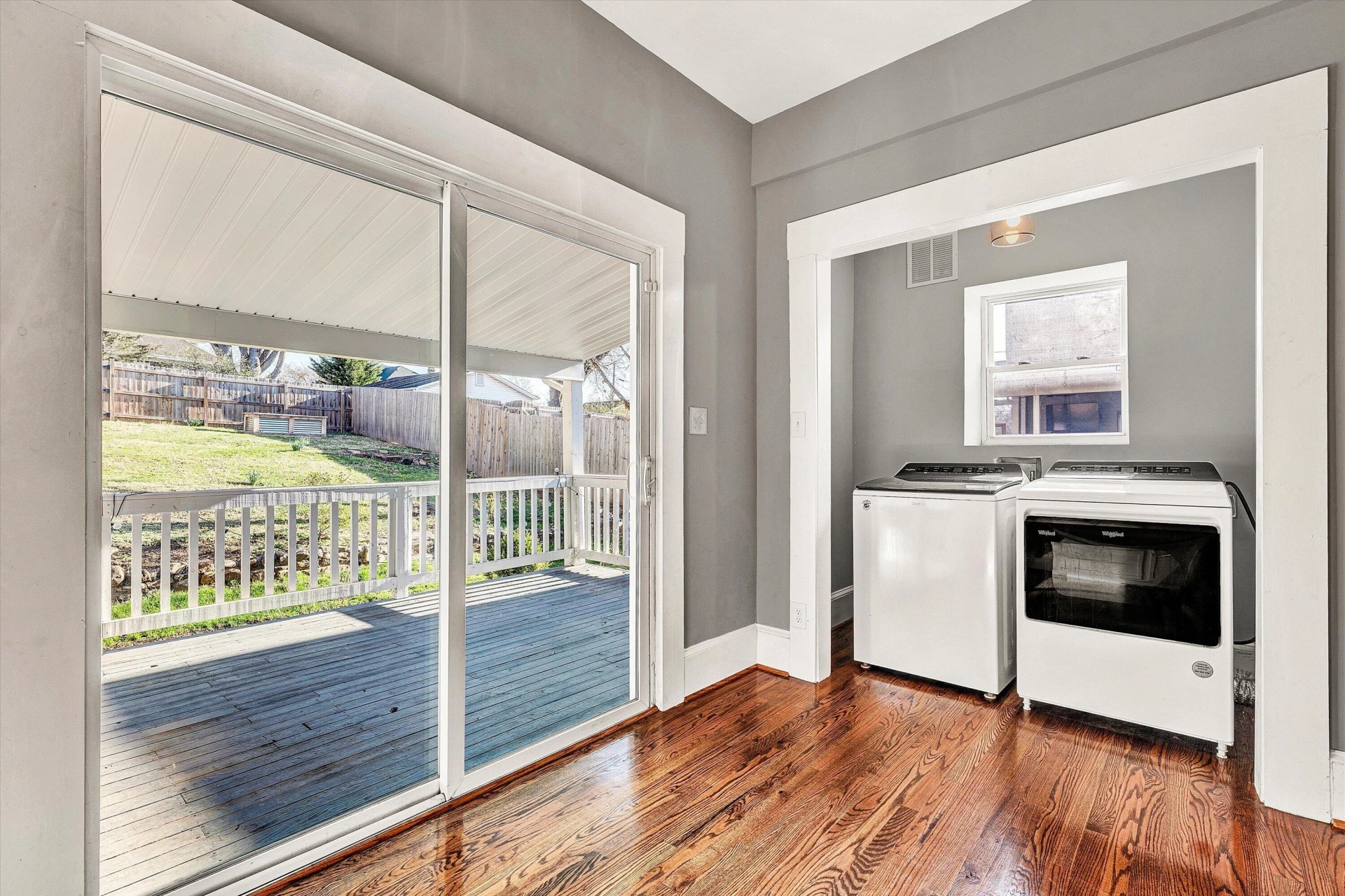 2031 Sherwood AVE SW - Photo 30