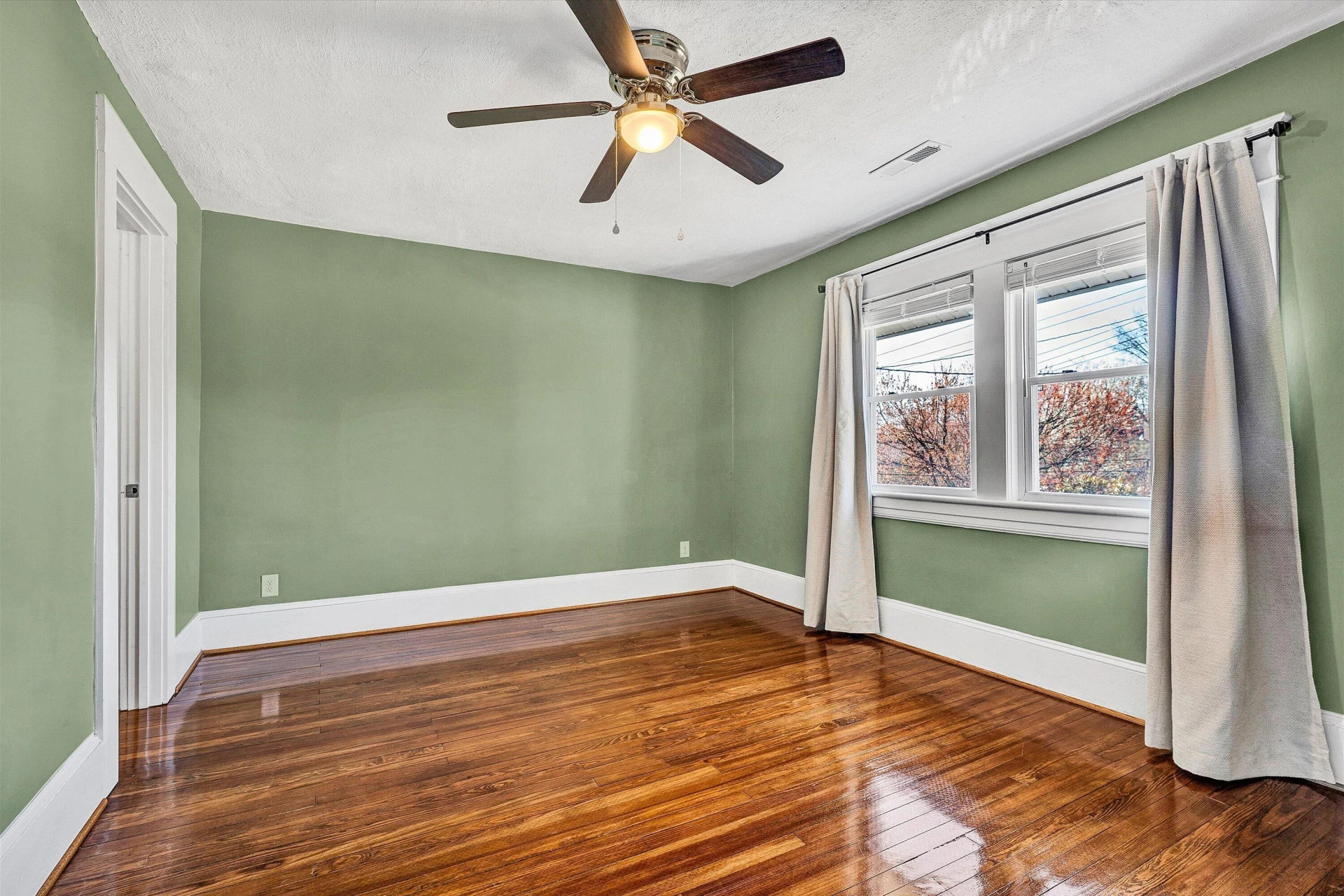 2031 Sherwood AVE SW - Photo 34