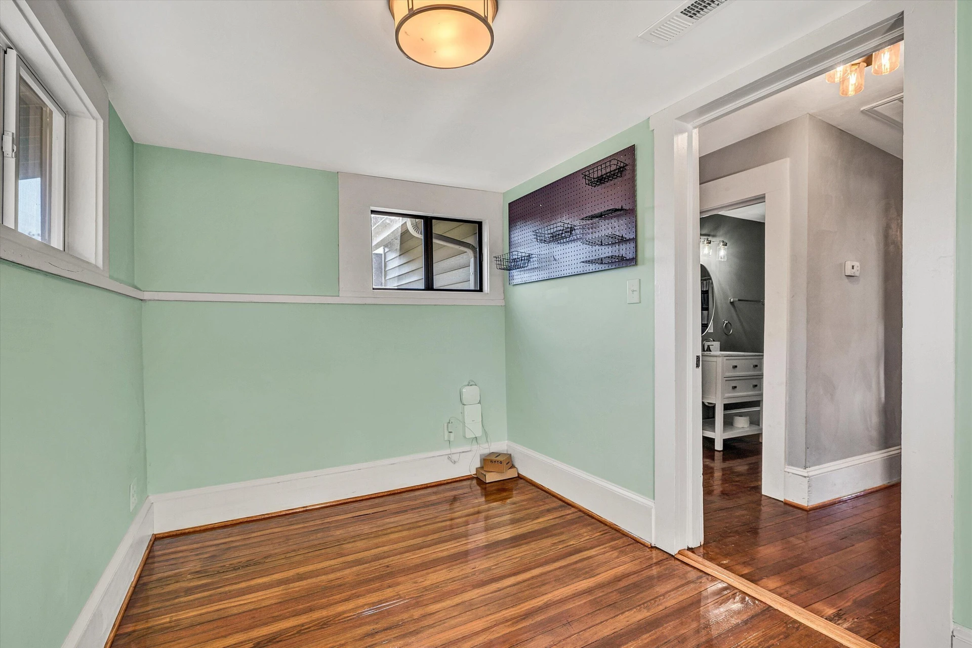 2031 Sherwood AVE SW - Photo 38