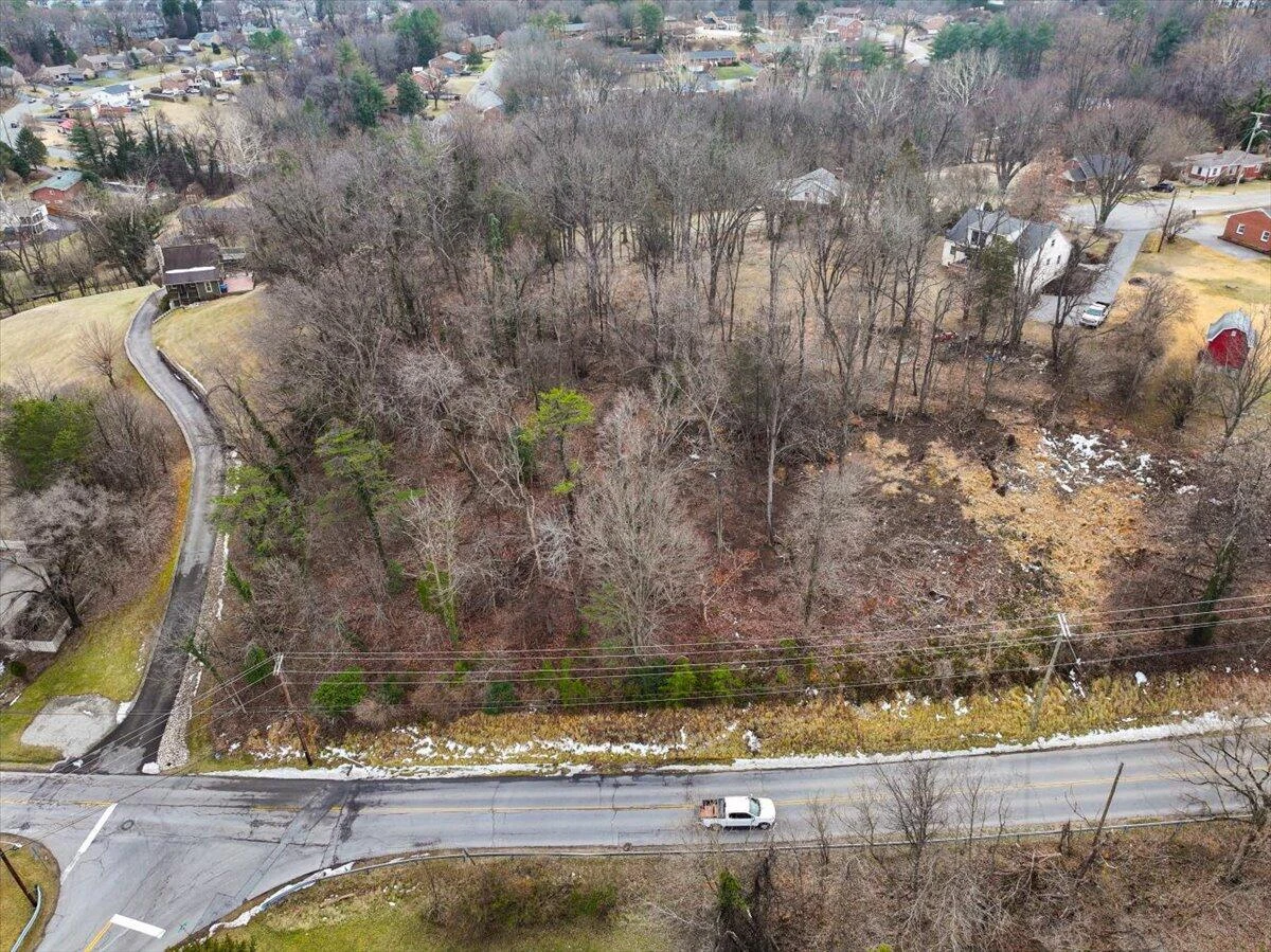 916 Homestead DR - Photo 2