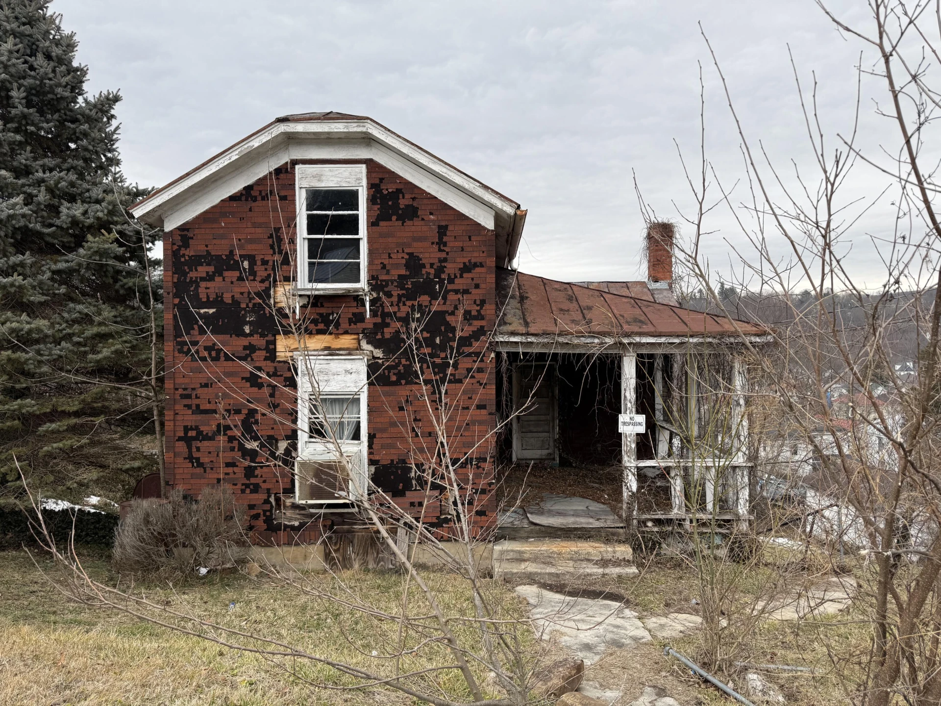 820 Girard AVE